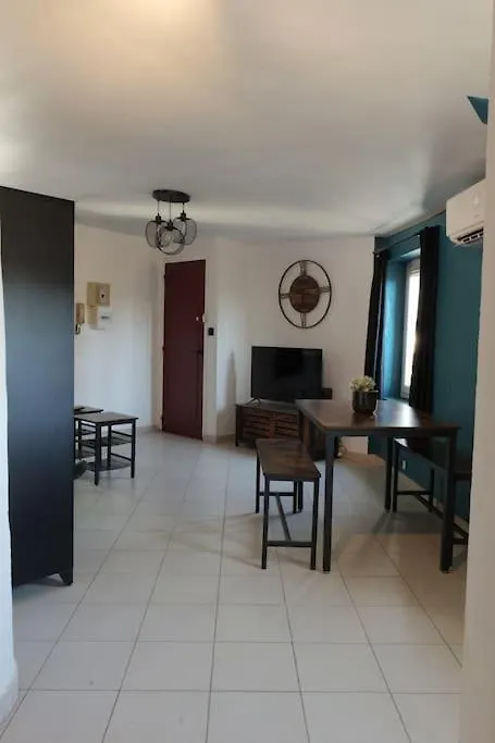 Appartement Centre Ville -- Pierrelatte France