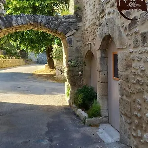 Le Clos Du Rempart - 2 A 4 Pers. Saint-Restitut