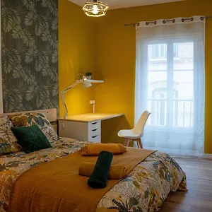 https://superbe-maison-de-ville-chambre-privee-quartier.midi-pyreneeshotels.com